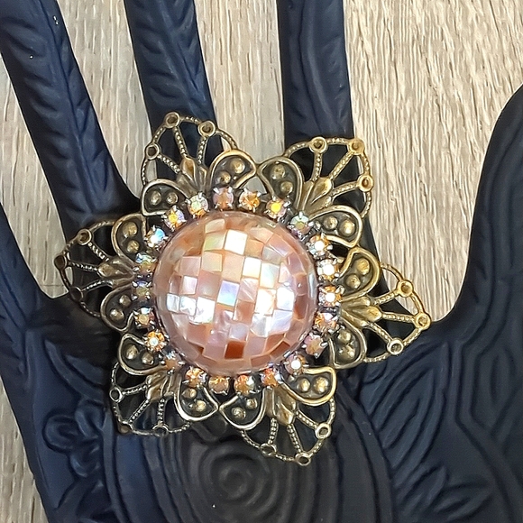 Jewelry - Vintage AB and Mother of Pearl Brooch